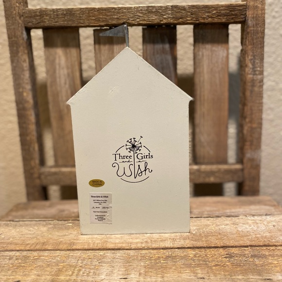 By The Sea Wood Sign, Beach House Decor For Tier Trays, Beach Tabletop Sign - Picture 10 of 11